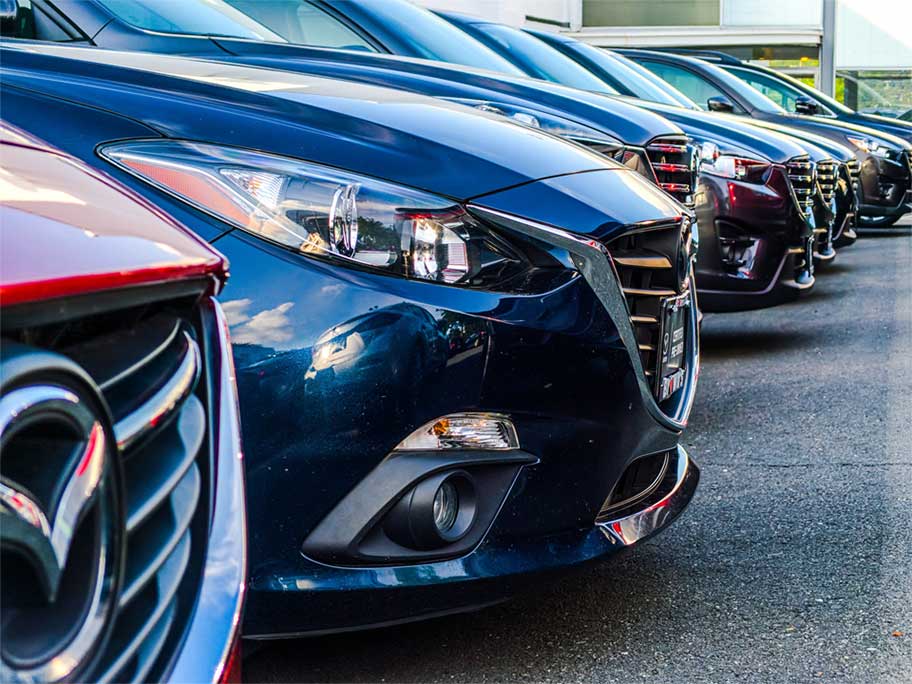 cars-in-a-row front of cars in a row